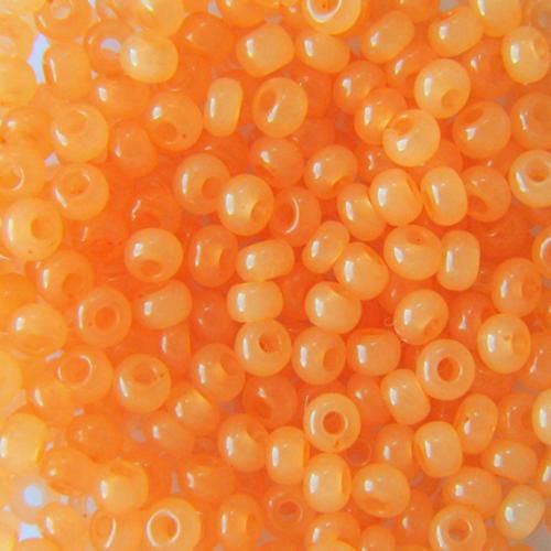 Бисер Preciosa 02184 полупрозрачный светло-морковный