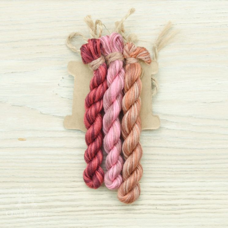 НМул-МГ83-1-2282 Набор ниток OwlForest для схемы «Простая буквица» (ПНК)